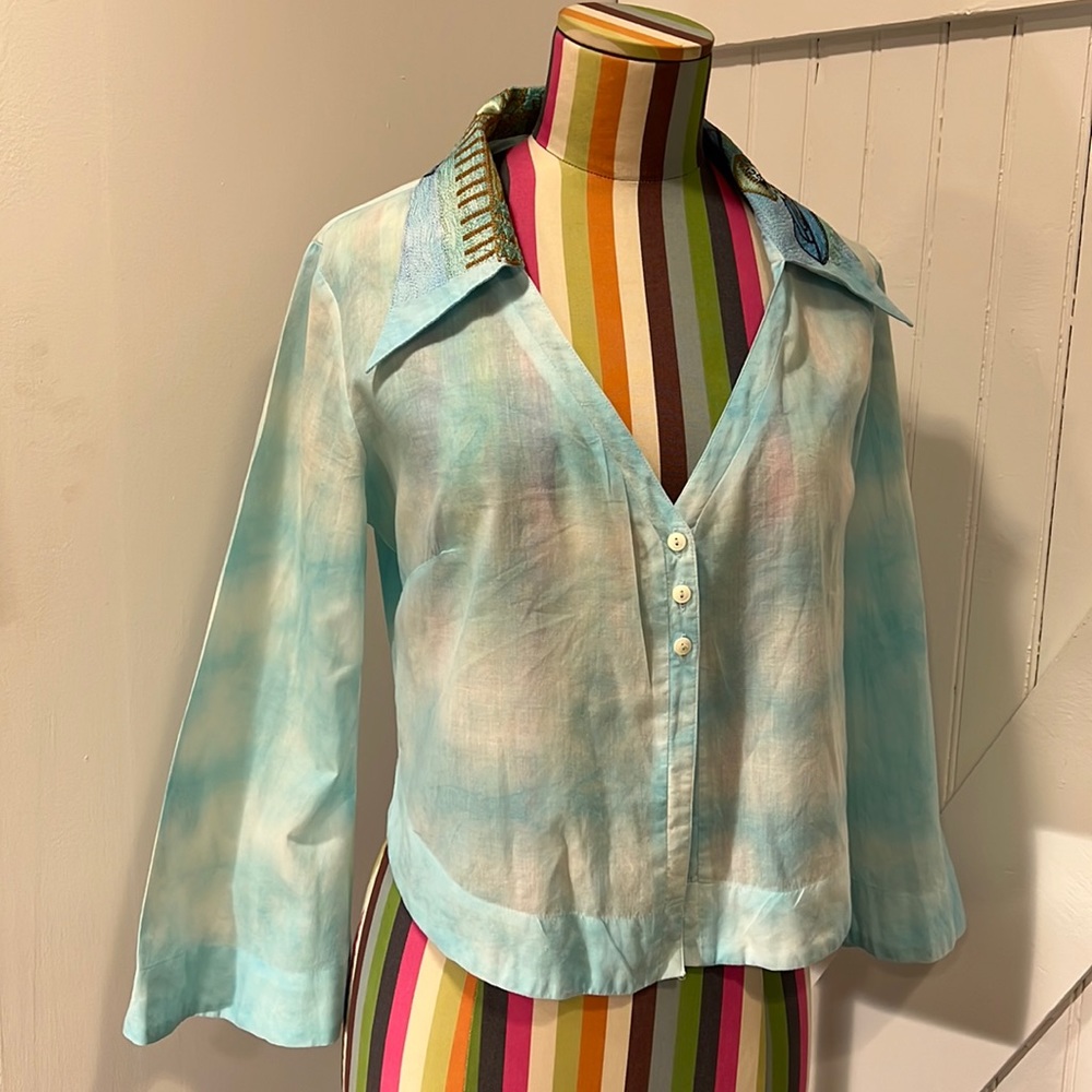 Vintage embroidered collar shirt